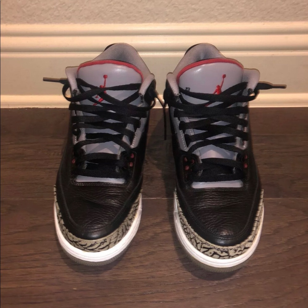 Jordan 3 Black Cements 2011 - Picture 3 of 6